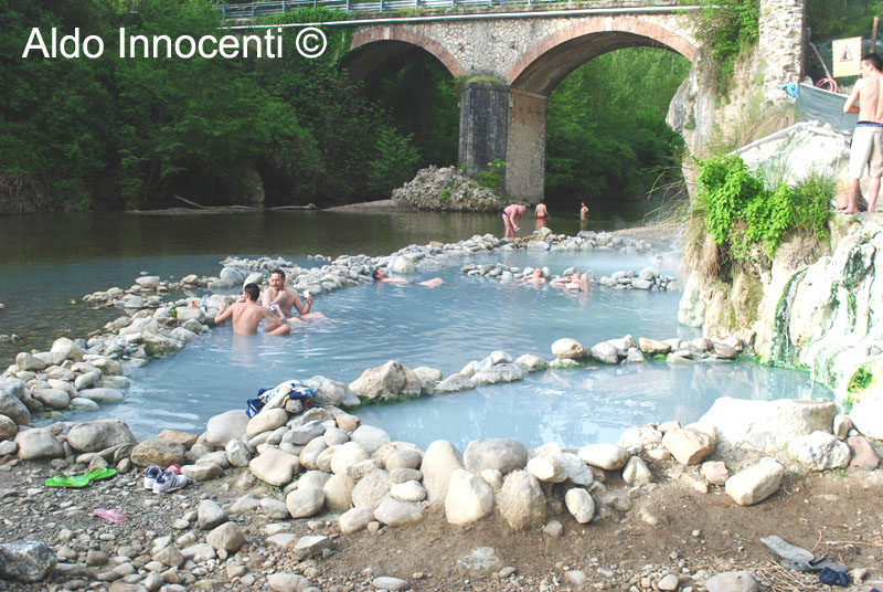 BAGNI DI PETRIOLO: MURA TERME MEDIOEVALI 4' IMMAGINE